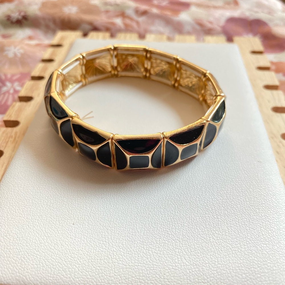 Elegant Gold and Black Geometric Bracelet